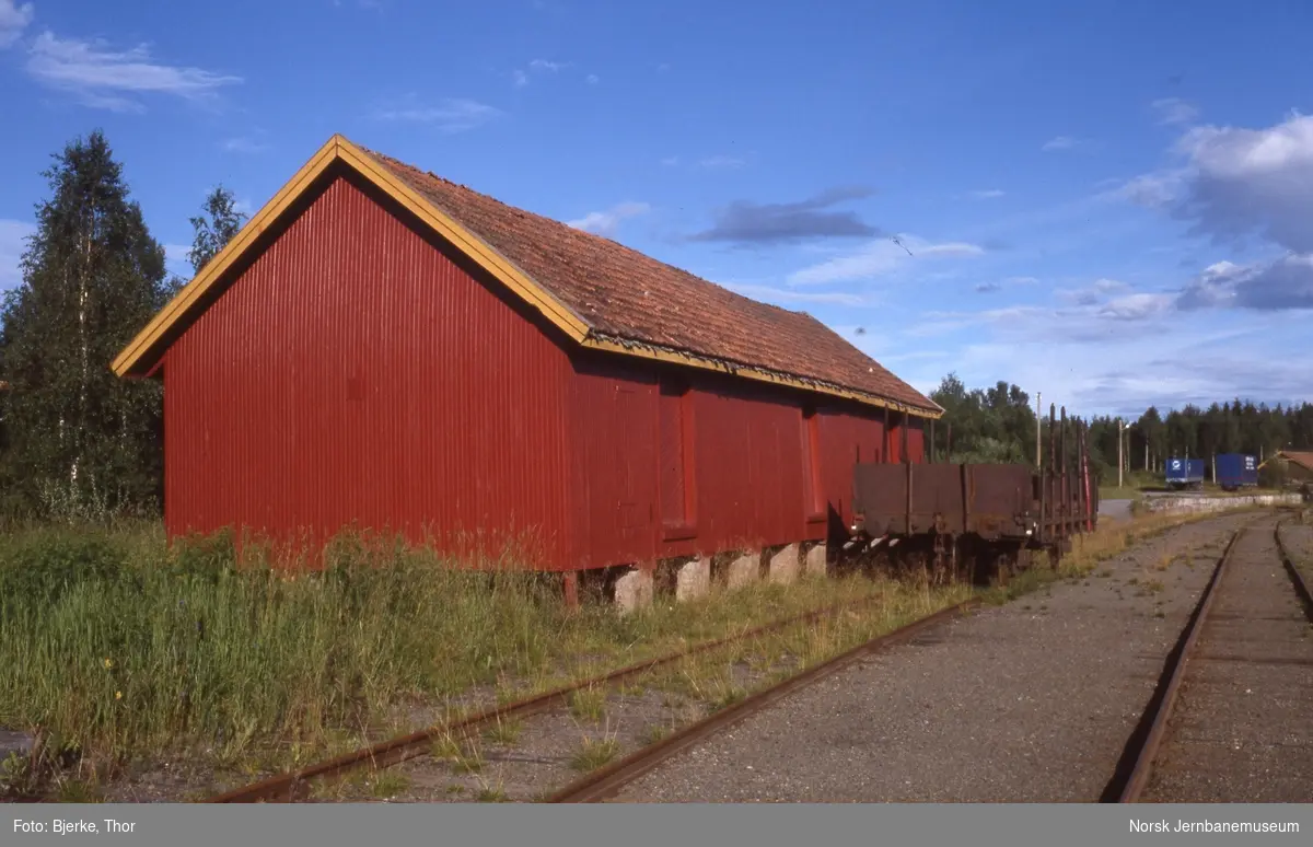 Godshus på Bøverbru stasjon