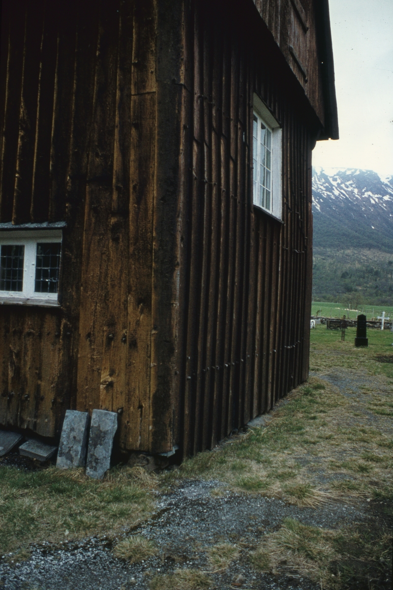 Kvikne kirke 1977