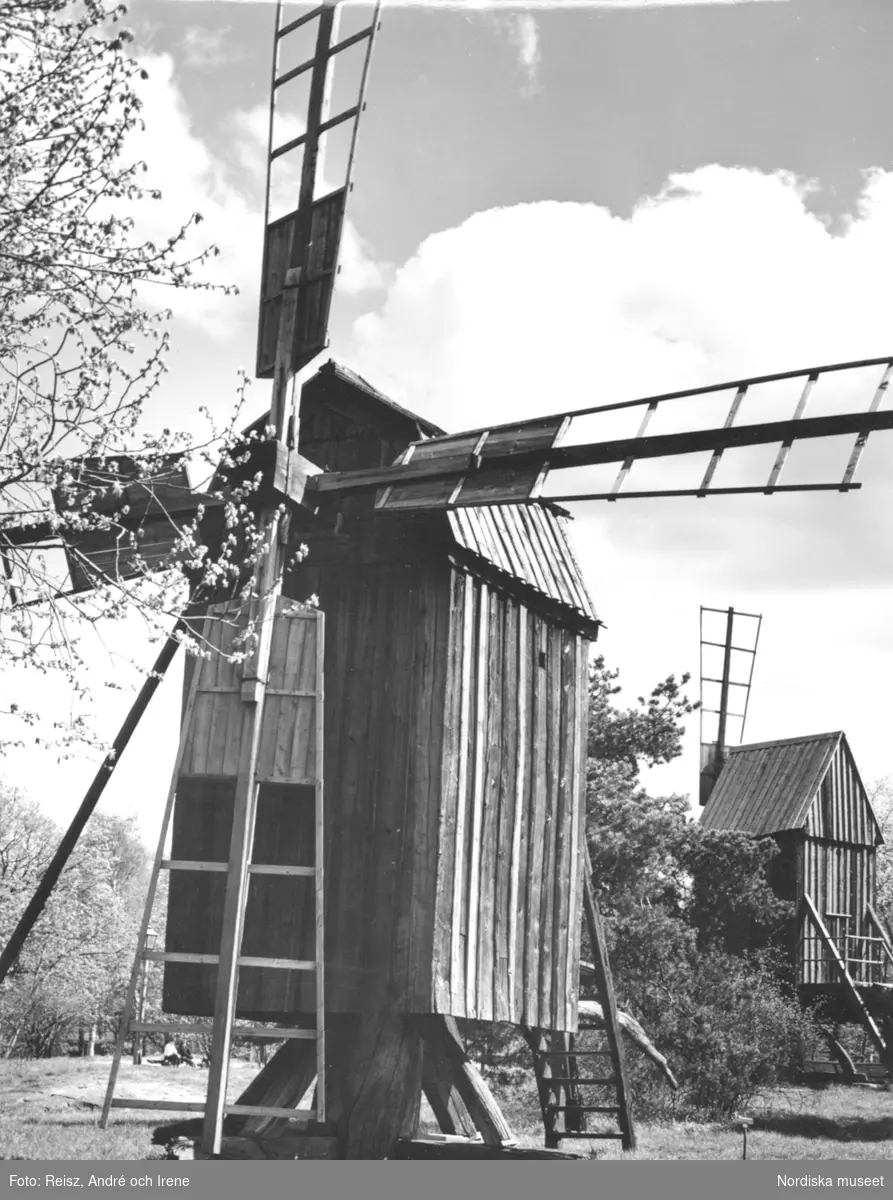 Stockholm. Ölandskvarnarna på Skansen.