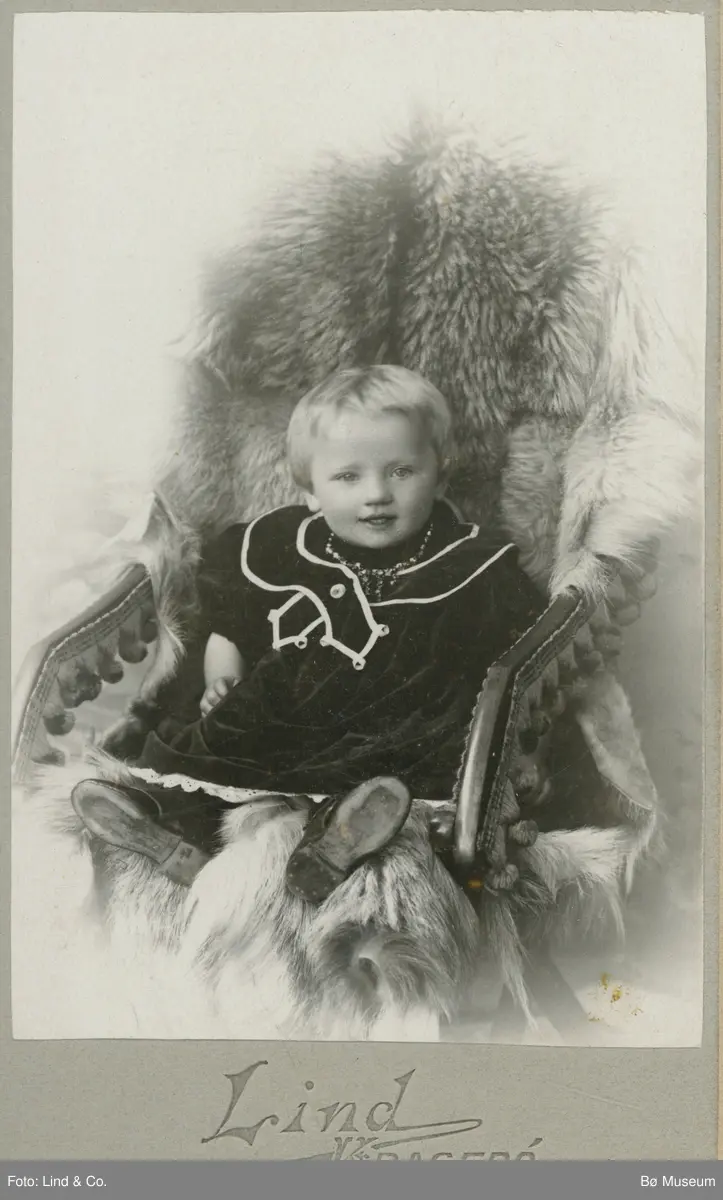 Barneportrett av Hanne Sannes
