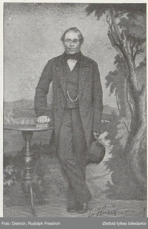 Portrett av Johan Simensen Haugen. Ordfører i Tune  1882-1983.