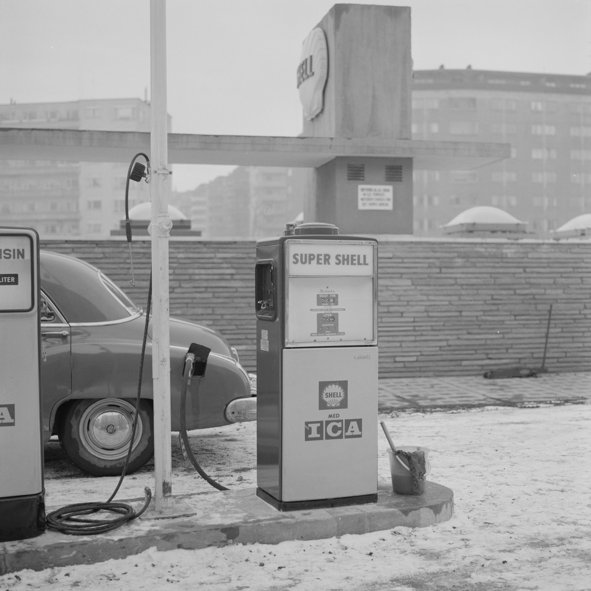 Norske Shell A/S, foto av ny bensinstasjon på Marienlyst