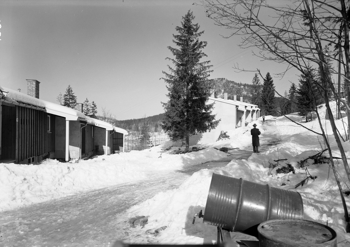 Mørck, Egil ark - se også O.H.J.F.'s aldershjem. Harald A. Møller 2842. Galleberg og Kjelås skoler se 5387. Levre skole 3130