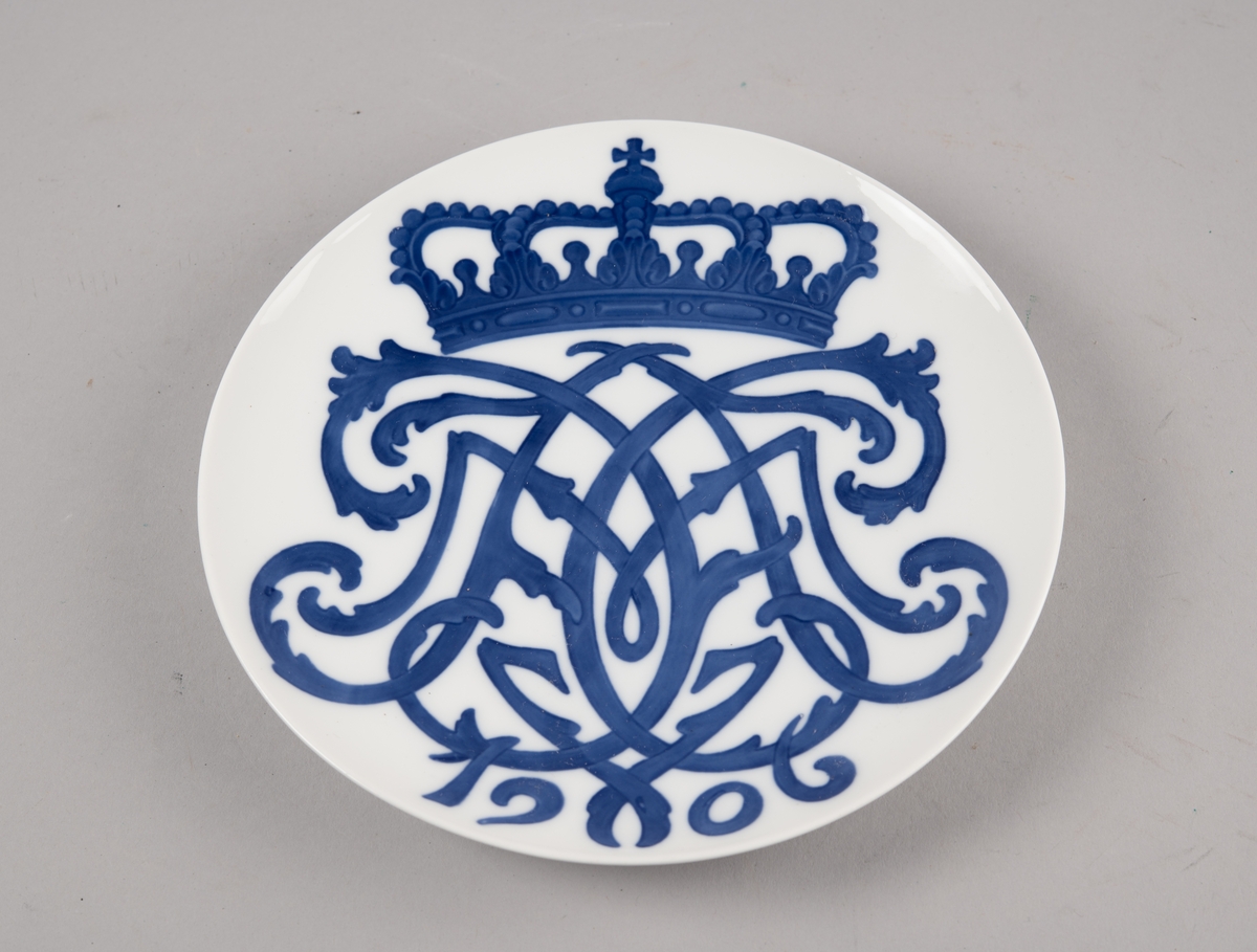 Monogram med krone.