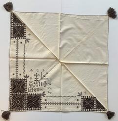 Halskläde i svartstick - tupphalskläde