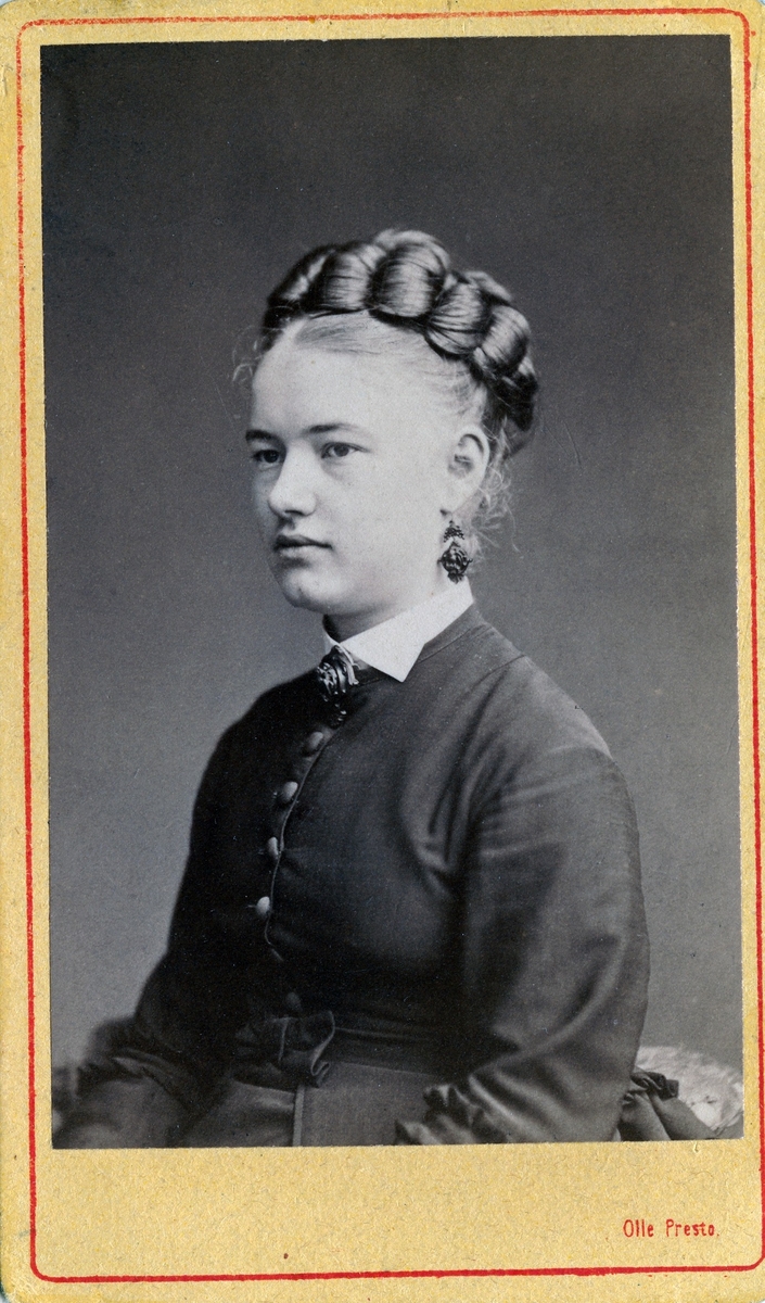 Visitkort av Betty Ericsson (f. Hultén) och hennes man organist och folkskollärare Erik Ericsson.