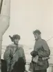 Fotografi från svenska undsättningsexpeditionen 1928. Motiv av Gennaro Sora och Sjef van Dongen ombord på fartyg.