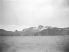 Fotografi från Nordkalotten. Motiv av hav och berg.