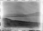Fotografi från Eldslandet. Vy över hav och berg.