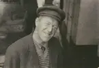 Fotografi från svenska undsättningsexpeditionen 1928. Porträtt av Kapten Schelderup ombord på fartyget 