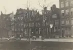 Fotografi från Albin Ahrenbergs resa till Grönland 1929. Motiv av hus vid kanal i vad som ser ut att vara Amsterdam.