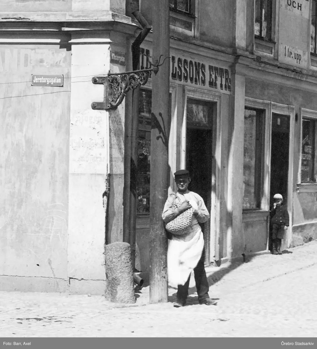 Klostergatan mot norr från Järntorgsgatan