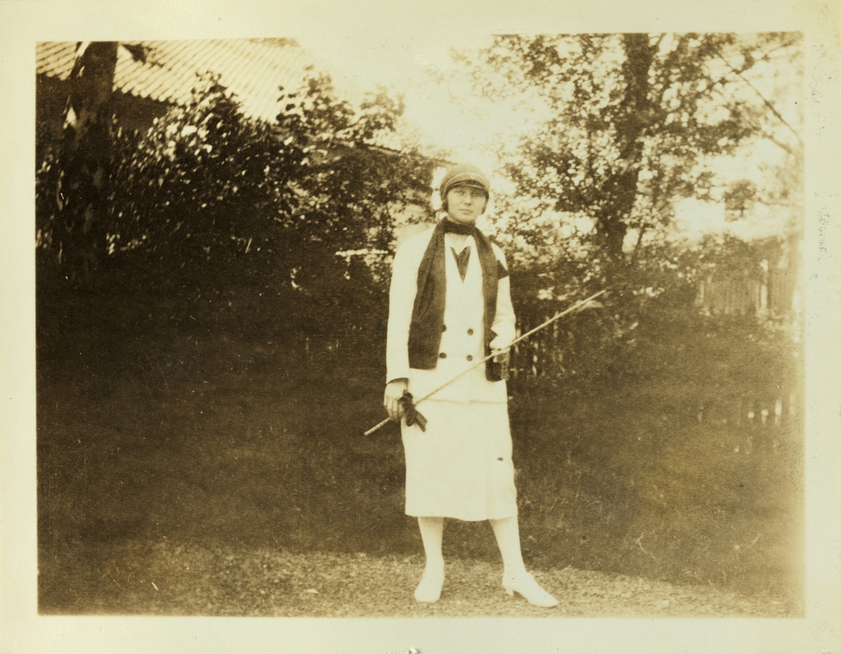 Rødruss Birgit G. Fotografert 1925.