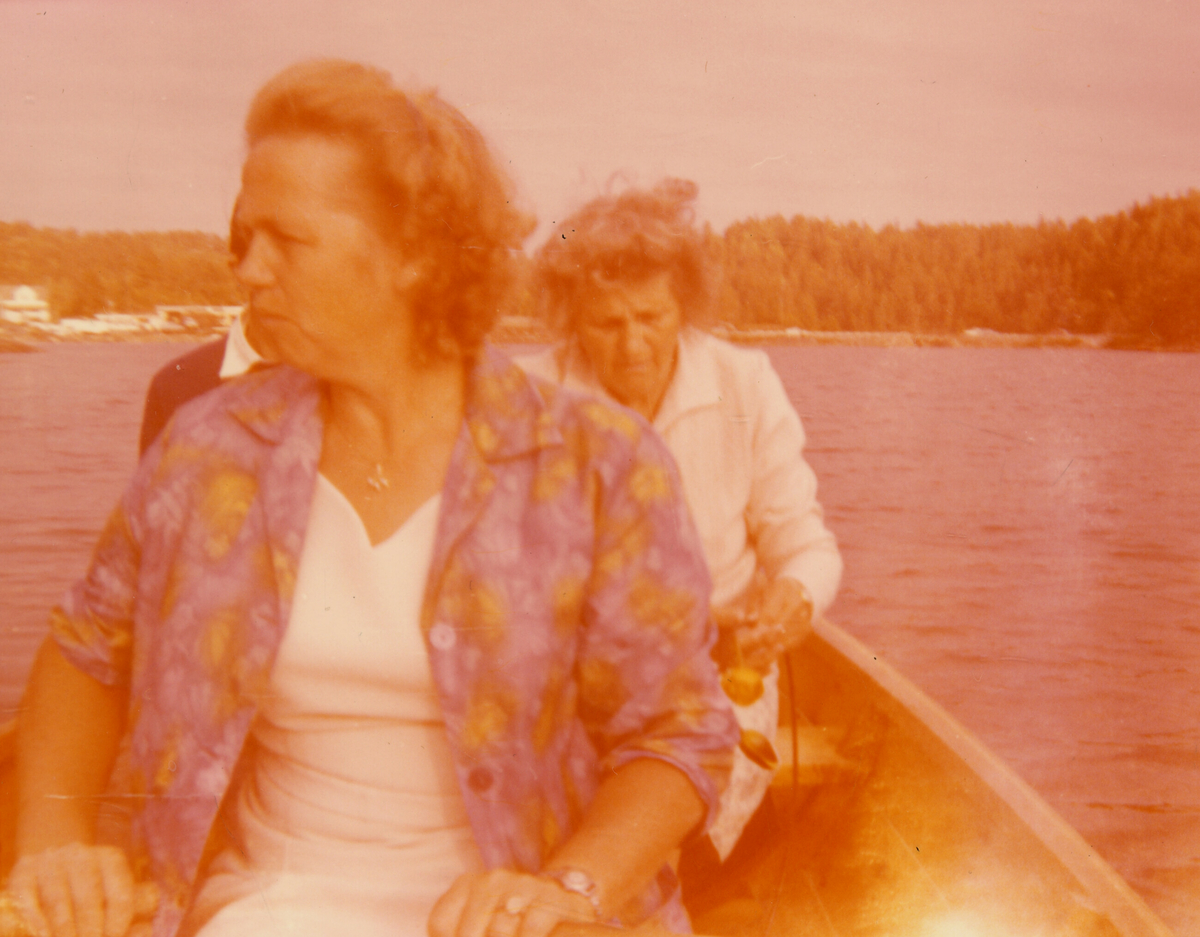 Over 40 bilde av Astrid Margrethe Terjesen på ulike turar.