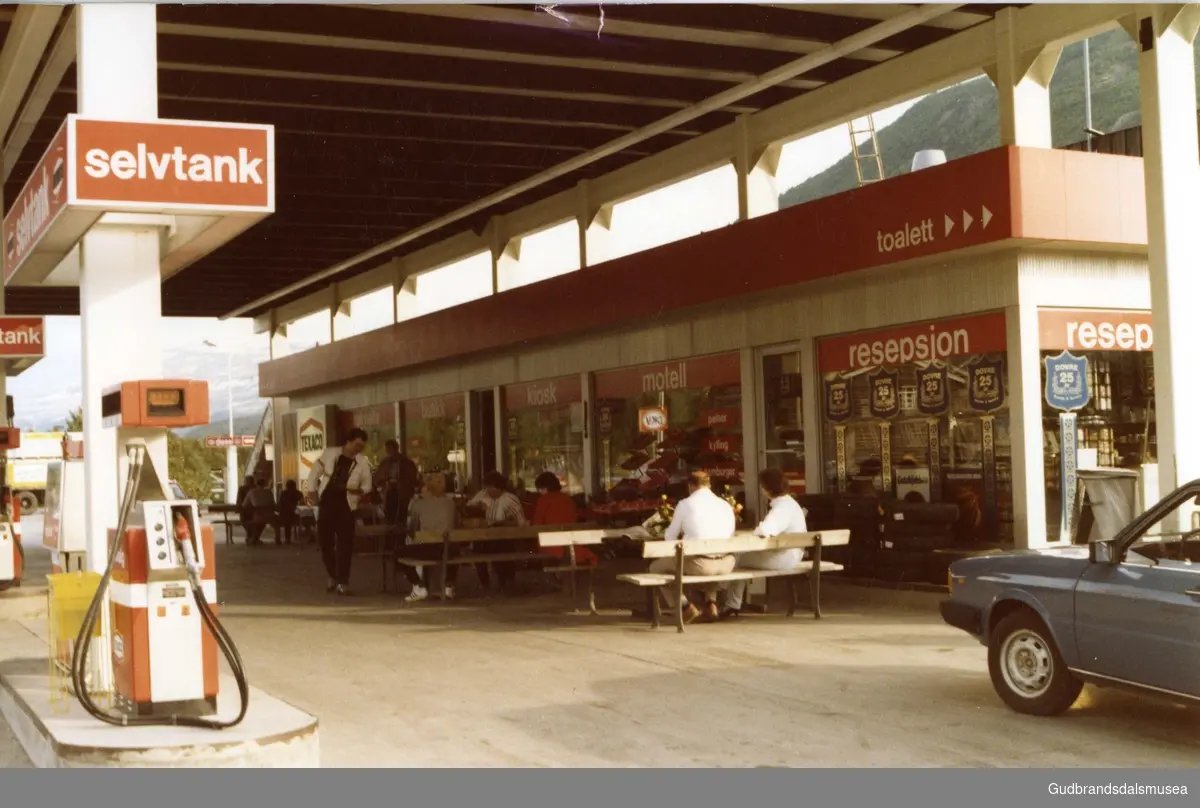 Fra Texaco-stasjonen på Dovre under markeringen av 25-års jubileet i 1985.