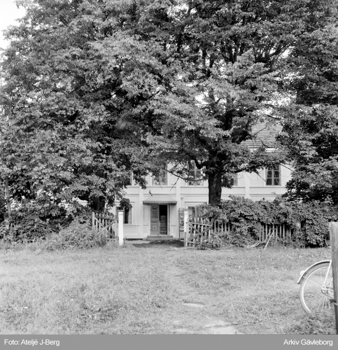 Exteriör på Nynäsgården, 1958.