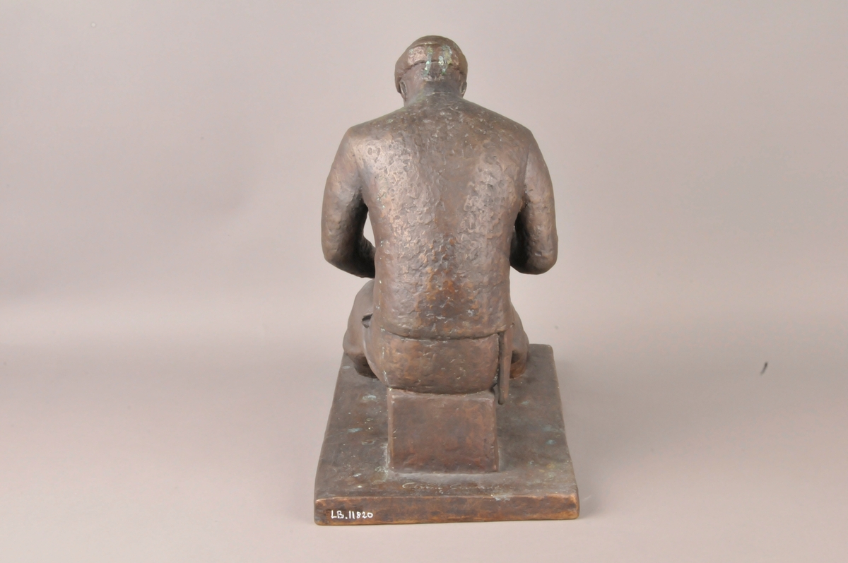 Steinpikkar/ brynesteinsarbeider.