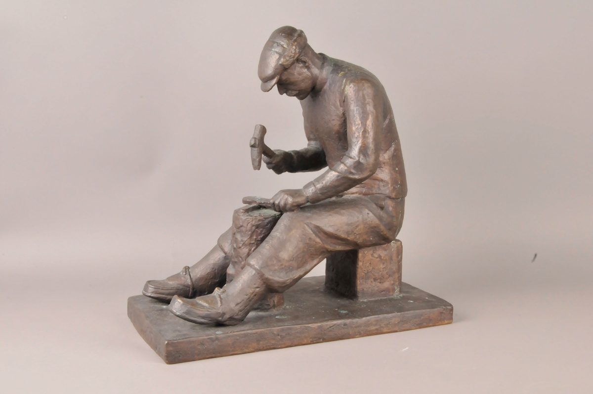 Steinpikkar/ brynesteinsarbeider.