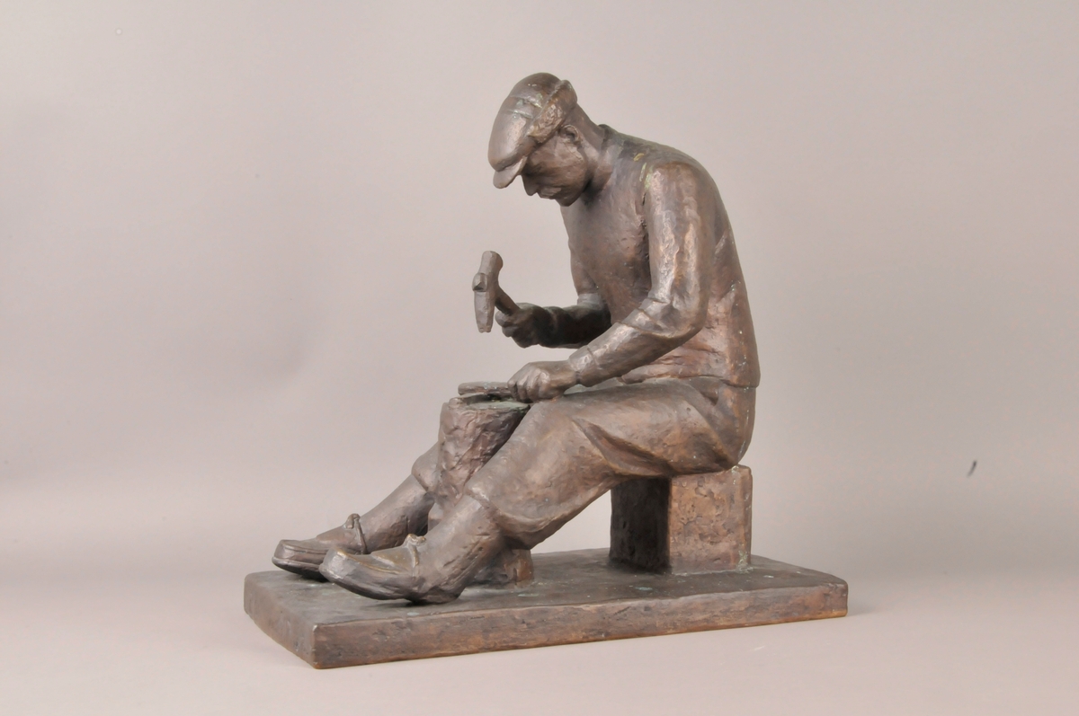 Steinpikkar/ brynesteinsarbeider.