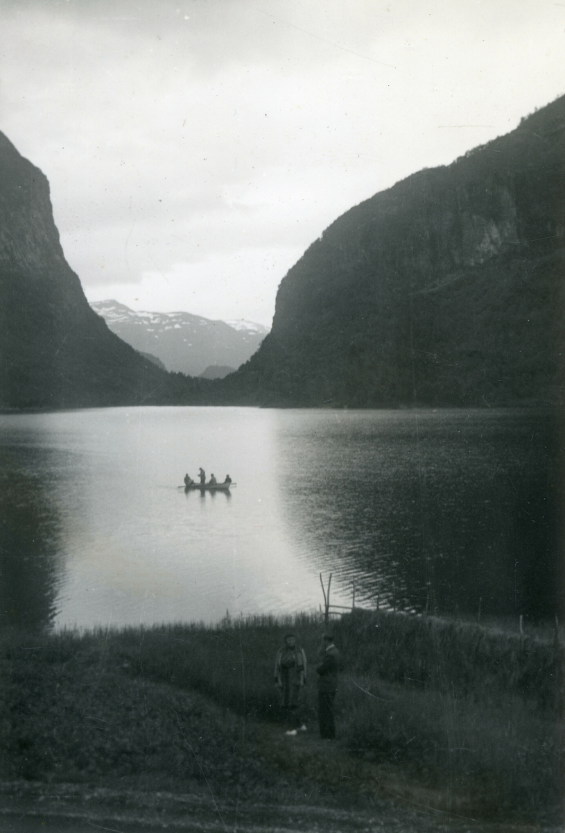Fem bilder frå vestlandske fjordar.