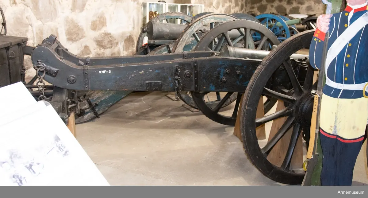 Grupp A:I.

Namn: "L'Ulysse" (Ulysses).

Samhörande: lavett med riktskruv. 

Kaliber 9,8 cm. Loppets rel. längd 16 kal. Vikt 375 kg.