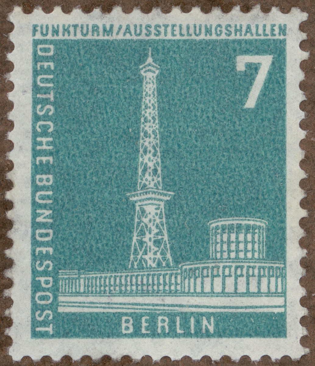 Frimärke ur Gösta Bodmans filatelistiska motivsamling, påbörjad 1950. Frimärke från Väst Berlin, 1956. Motiv av Radiomast och Utställningsbyggnader i Berlin