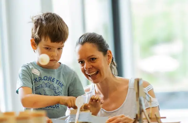Barnas museum - borgbygging. Foto: Georg Aamodt.