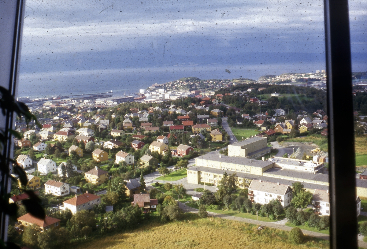 Utsikt fra Tyholttårnet over Tyholt og Skipsmodelltanken