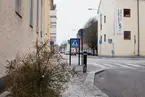 Vänersborg, Södergatan, Julgran redo att hämtas upp