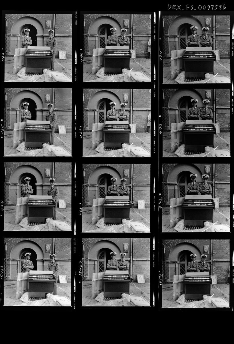 Partner. Orgel på tollboden.