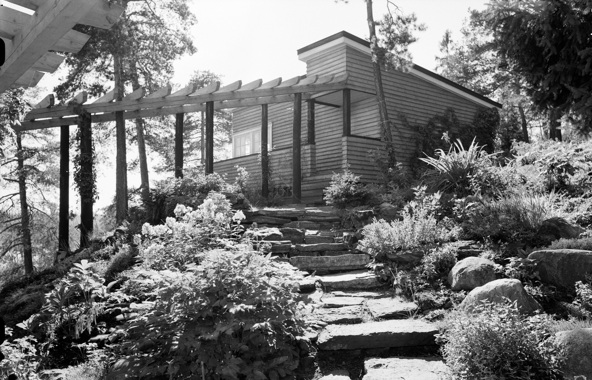 Munthe - Kaas w.dir.- sommerhus på Nesøya tatt for "Vi selv og våre hjem" - ark M. Poulsson