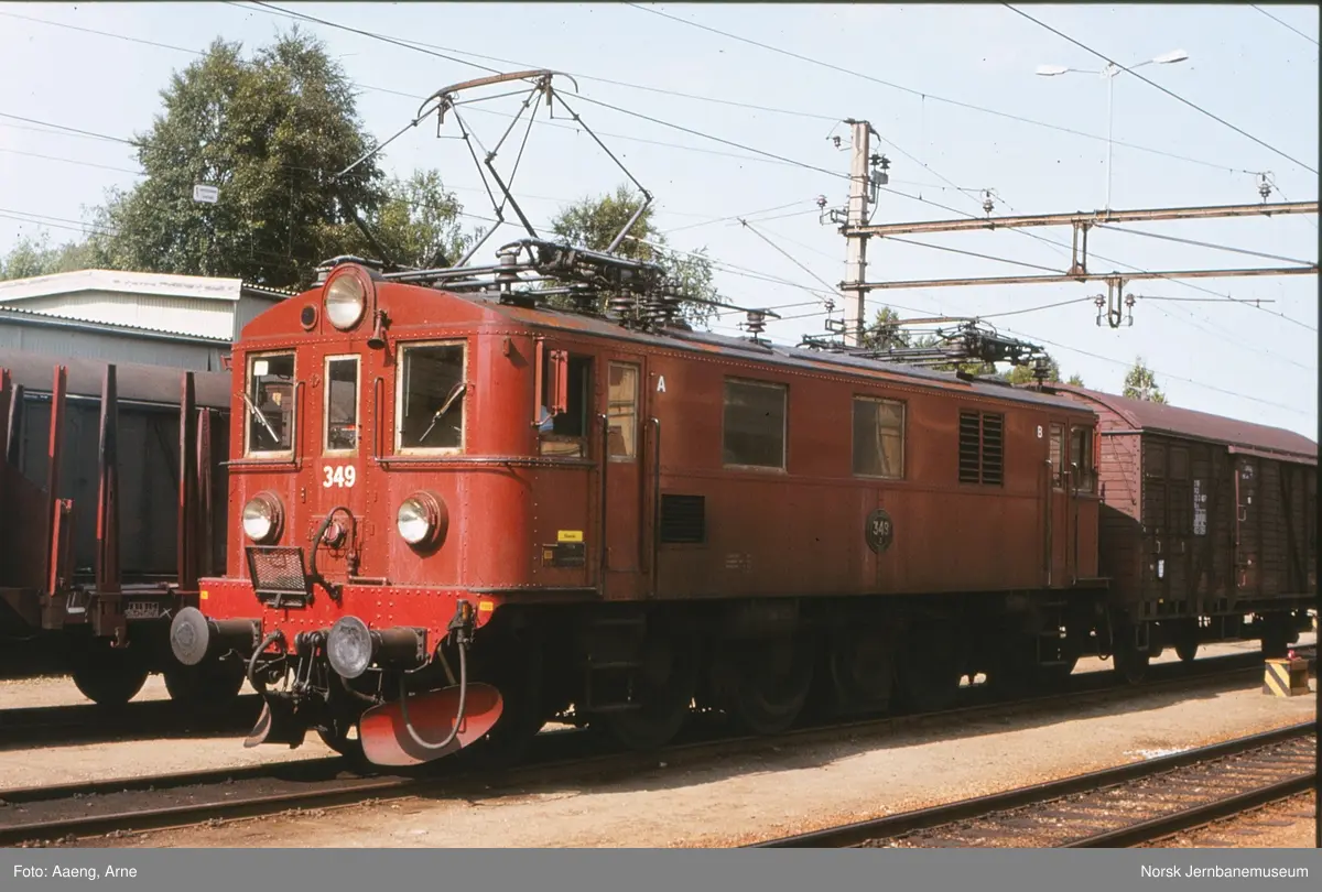 SJ elektrisk lokomotiv Du2 349 på Kornsjø stasjon -Norsk Jernbanemuseum ...