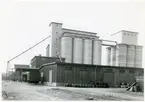 Västerås, Munkängen.
Arosbygdens silos-magasin vid gamla hamnen, Västerås. 1950-talet.