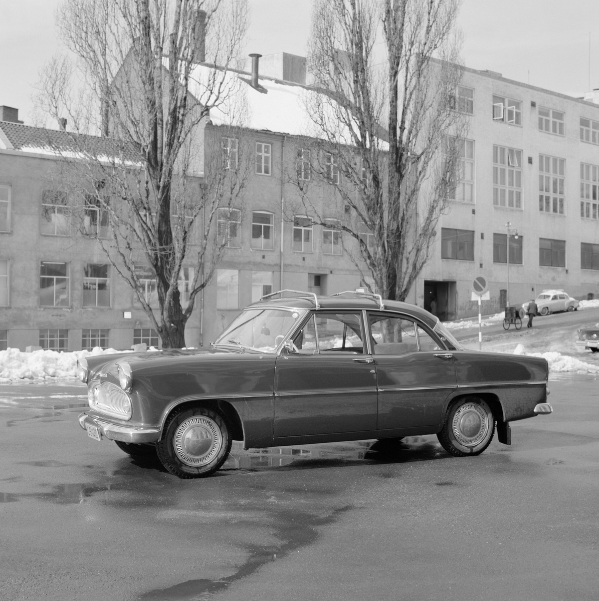 Simca, Den Norske Automobilfabrikk