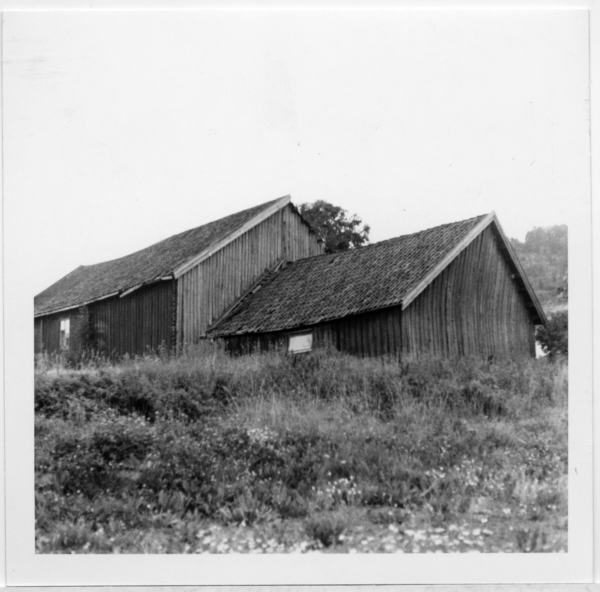 Stall og låve, Hyggen gård, Røyken