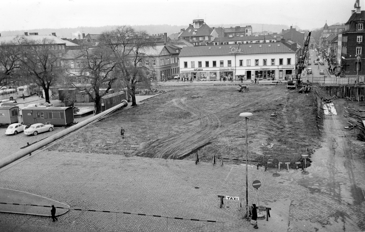 Halmstad, Stora Torg. Stora Torg under utgrävning.