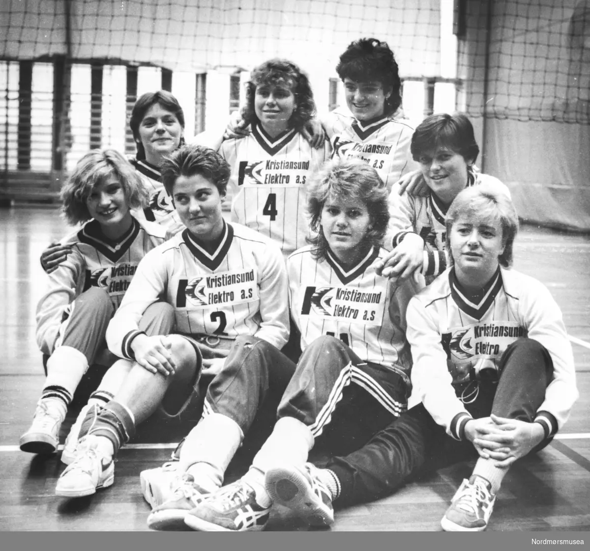 Lagopus. Volleyball. Datering er trolig omkring 1985. Bildet er fra avisa Tidens Krav sitt arkiv i tidsrommet 1970-1994. Nå i Nordmøre museums fotosamling.