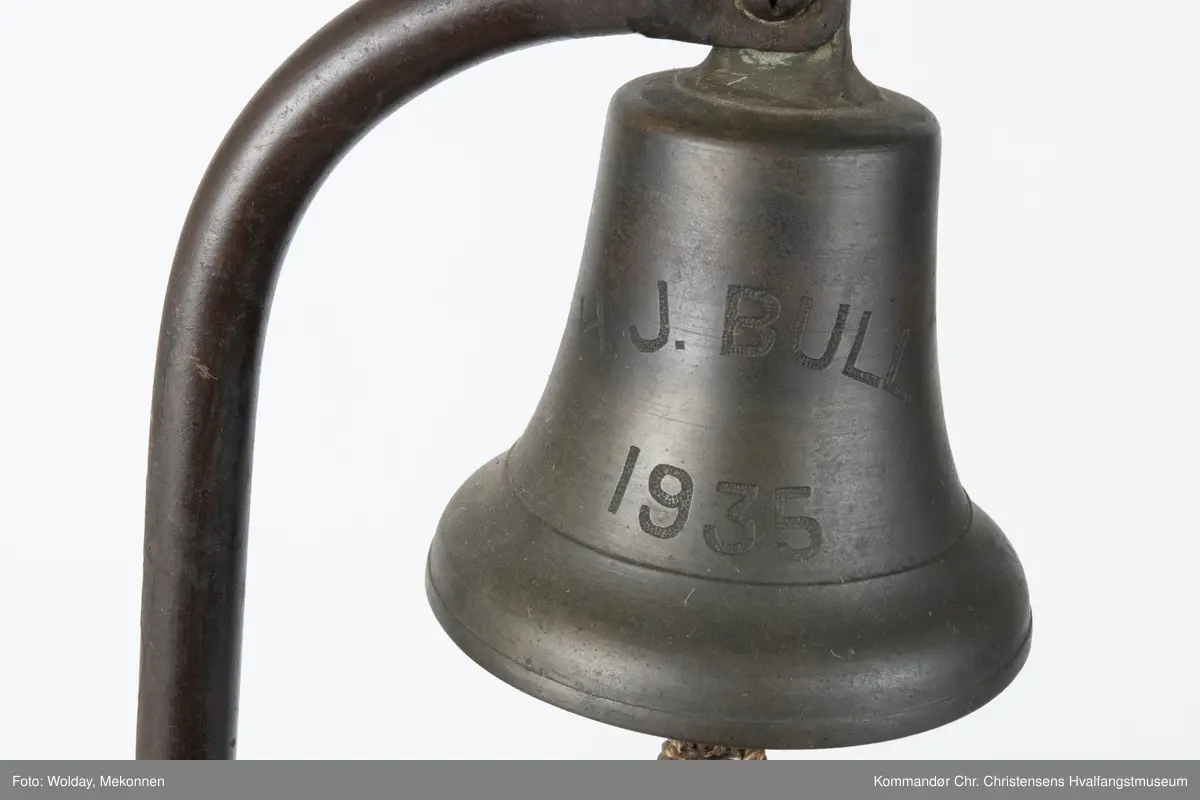 Skipsklokke med stang, 3 deler.