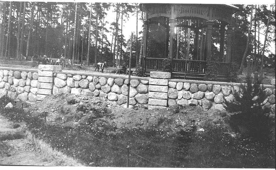 Kulåsparken med den første musikkkpaviljongen