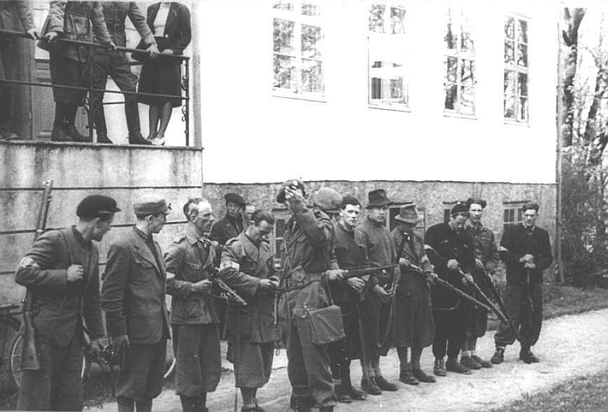 Hjemmefrontsoldater på Hafslund hovedgård i 1945