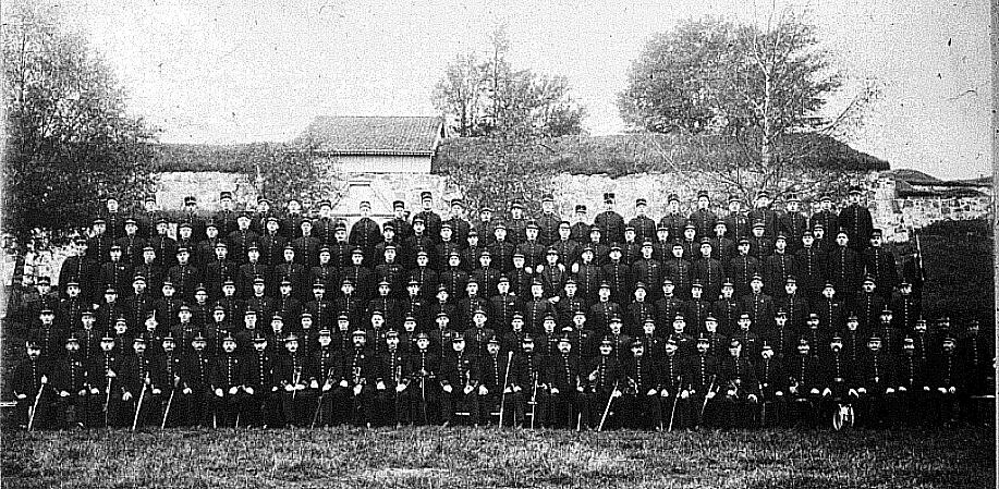 1. Brigades Underoffisersskole med korps i Halden, ca. 1908