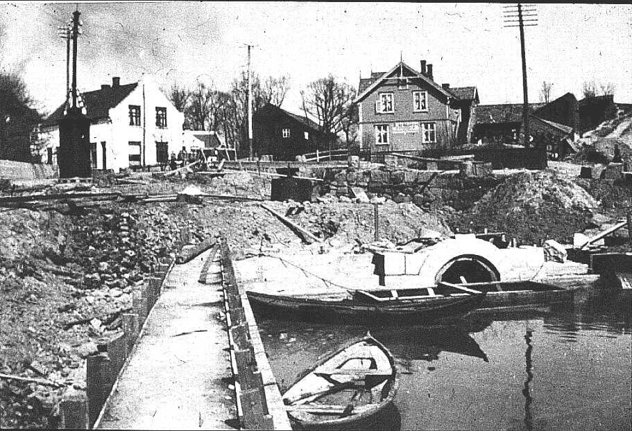 Lukking av kloakken som ble ført til Sandesund (og Pæddekummen)