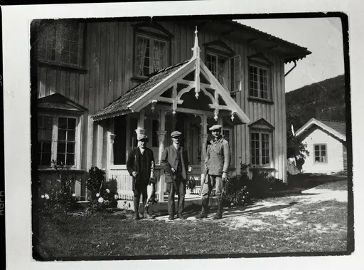 Karane har vore på jakt og fiske, byggeskikk, stugubygning