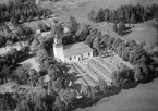 Flygbild över Vikingstad kyrka 1964.