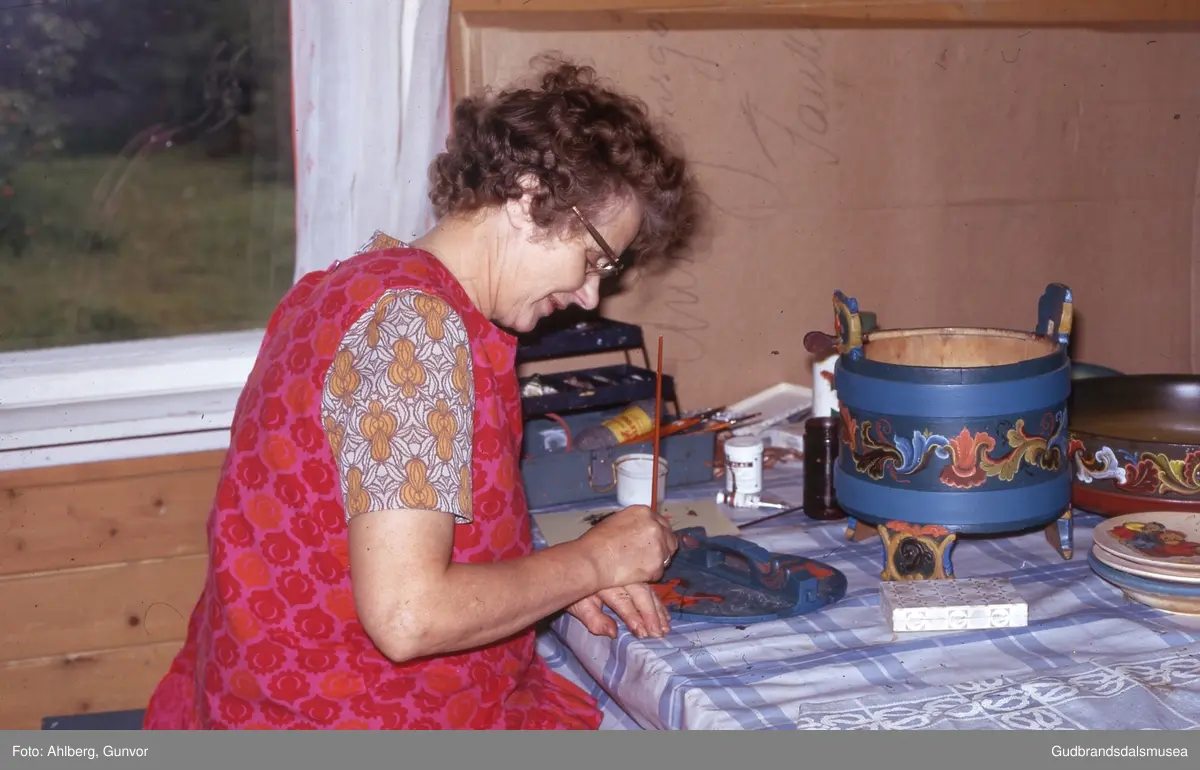 Sel/Heidal 1973
Rosemaling, Ella Jonsgård
