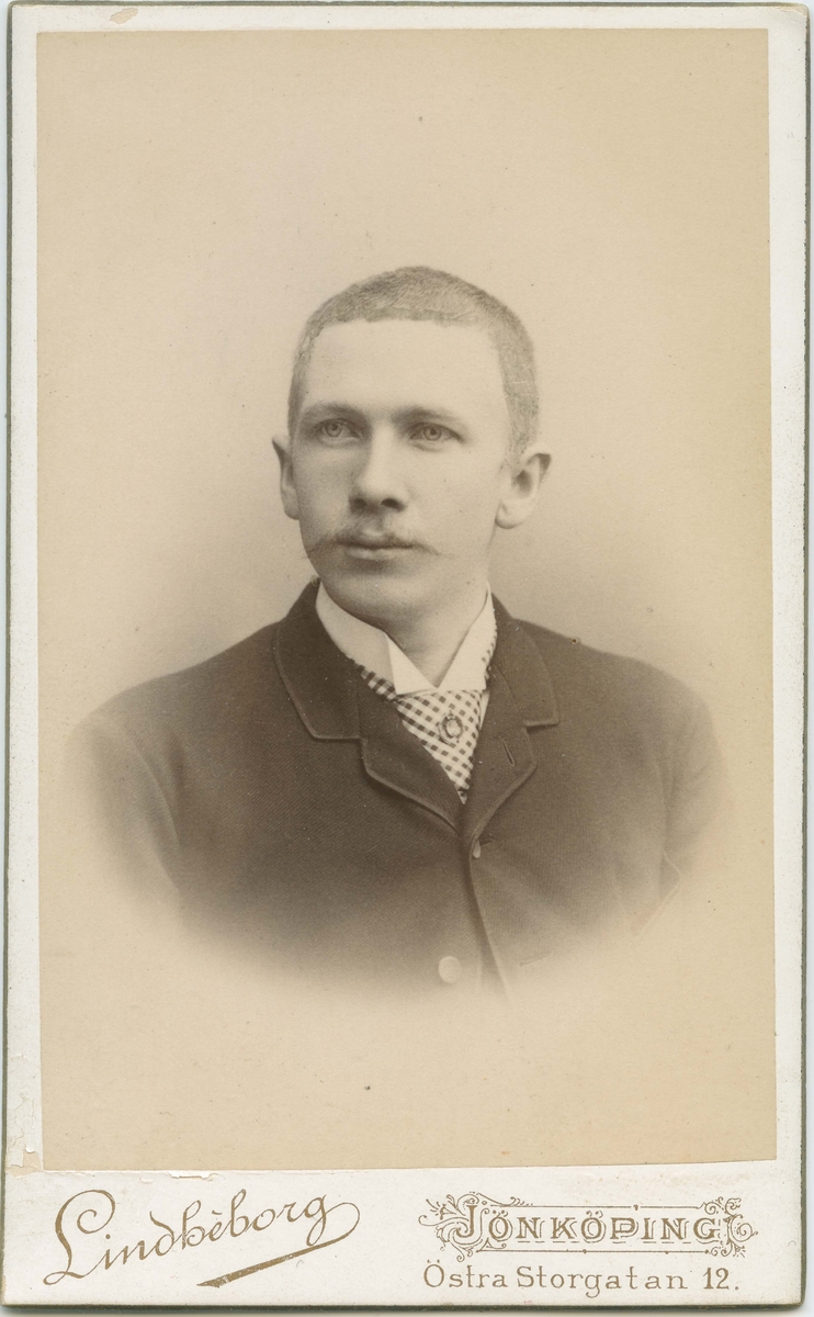 Porträtt på Albin Brandt Auktionskommissarie.