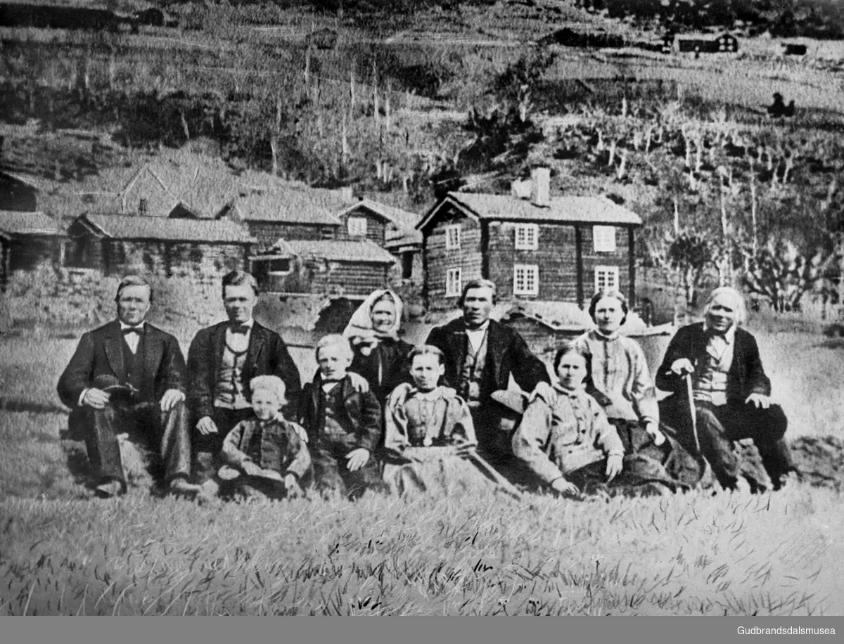 Familien på Skrindøygard fotografet 1869 eller 1870