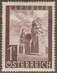 Frimärke ur Gösta Bodmans filatelistiska motivsamling, påbörjad 1950.
Frimärke från Österrike, 1947. Motiv av fyrmotorigt Monoplan över Ruinerna av romersk triumfport, Carnuntum.