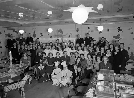 Bildsvit från varuhuset EPA på Tingvallagatan 19 tagen 1940. Verksamheten flyttades 1962 till det som nu kallas 15-huset.