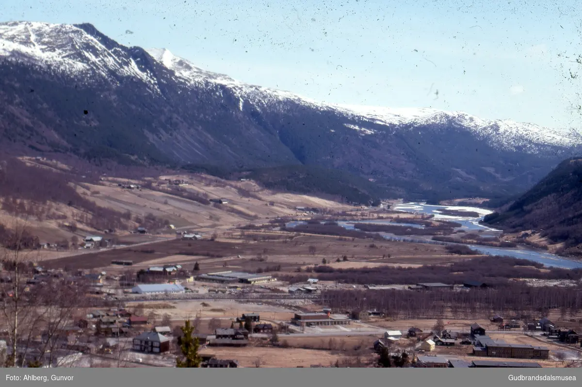 Vågå 1976
Vågåmo og austover sett frå Skyttarpallen 1. mai